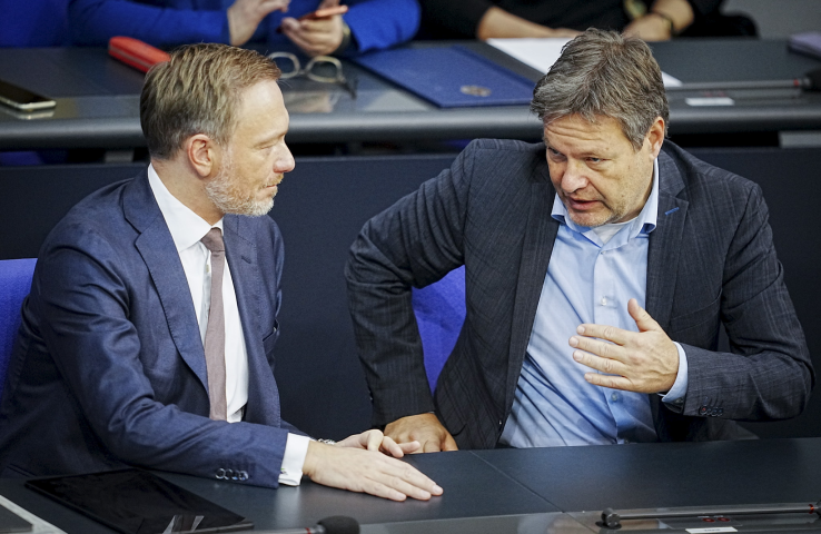 Christian Lindner (à gauche), ministre des Finances, et Robert Habeck (à droite), ministre de l'Économie (Kay Nietfeld/ZUMA Press/REA)