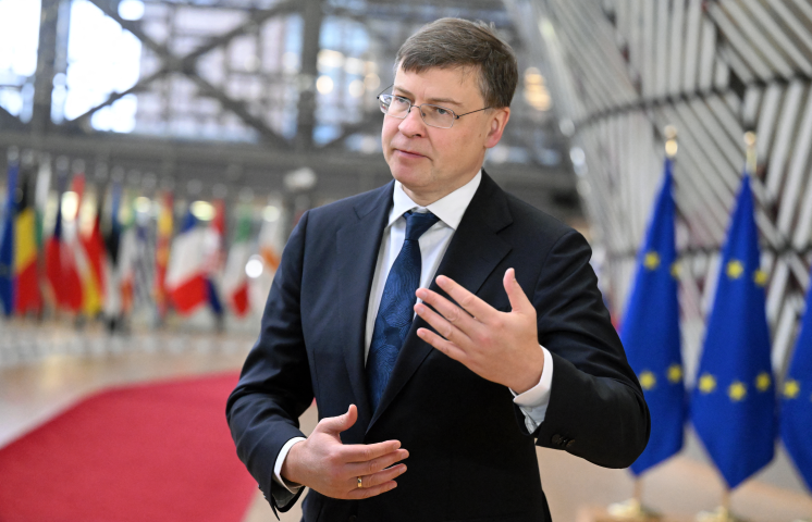 Valdis Dombrovskis, vice-président exécutif de la Commission européenne pour une économie au service des personnes - Dursun Aydemir / ANADOLU / Anadolu via AFP