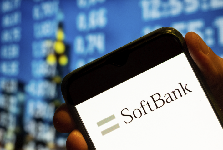 SoftBank (©Budrul Chukrut / SOPA Images/)