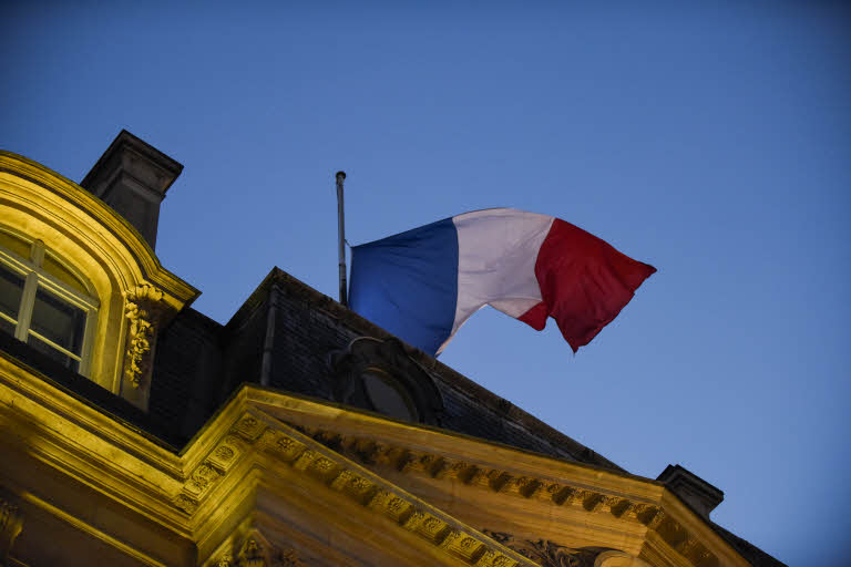 France - Paris - Elysée - drapeau français