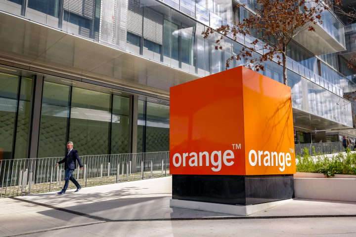 Orange (©Laurent GRANDGUILLOT/REA)
