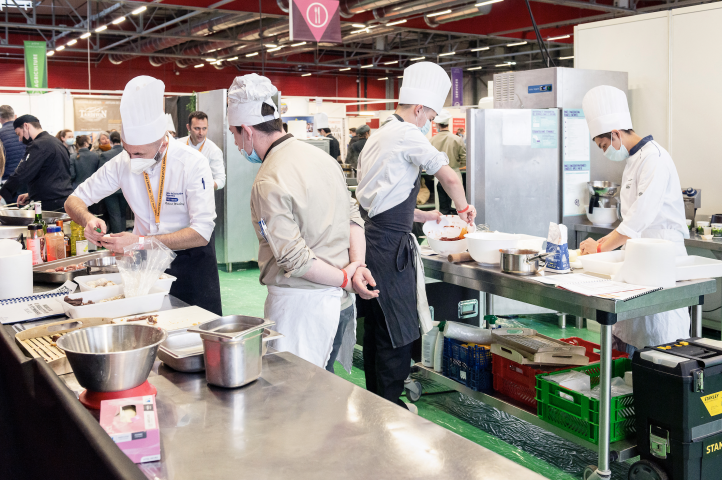 Salon de l'apprentissage et des métiers. L'apprentissage explique une grande part de la baisse du chômage en France - JEAN-FRANCOIS FORT / HANS LUCAS / HANS LUCAS VIA AFP