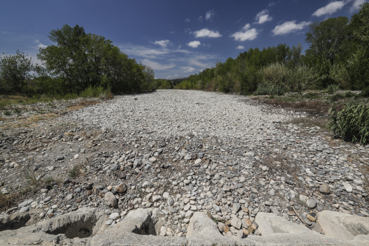 Cours d'eau asséché (© Pierre MERIMEE/REA)