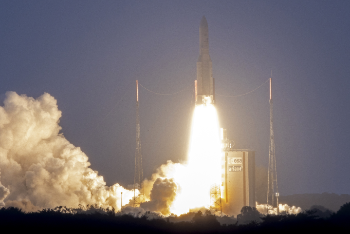 La fusée Ariane transportant un satellite Eutelsat - Photo by jody amiet / AFP