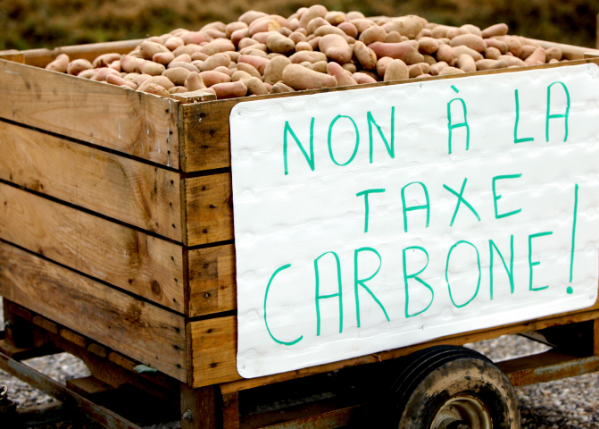Manifestation d'opposants à la taxe carbone à Strasbourg en 2009 (Frederic Maigrot/REA)
