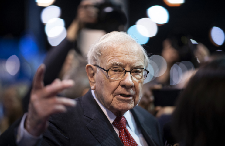 Berkshire Hathaway holds annual shareholders' meeting