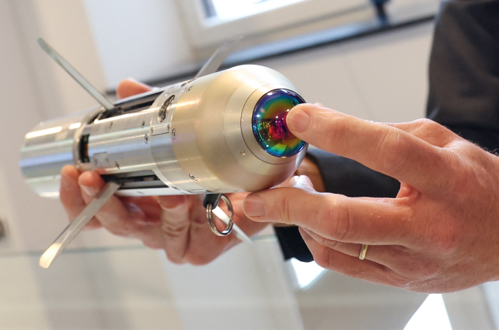 Sur le site de Thales à Herstal, en Belgique, où le groupe produit ses roquettes de 70 mm destinées aux forces de l’OTAN - Photo by VIRGINIE LEFOUR / BELGA MAG / Belga via AFP