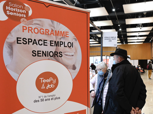 Conserver une croissance potentielle importante passera par l'emploi des seniors. Stephane AUDRAS/REA