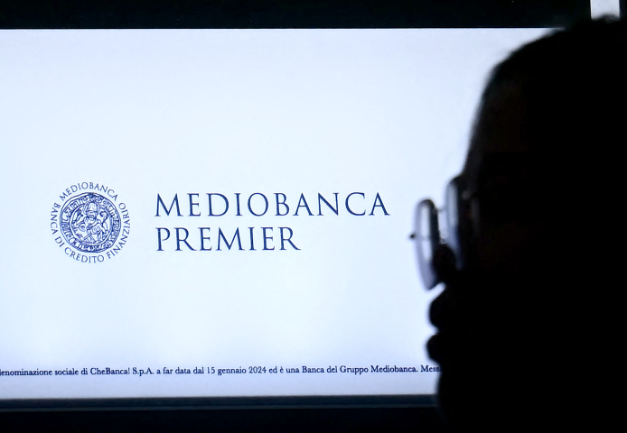 Mediobanca propose de racheter Banca Generali pour 6,3 milliards d'euros, en échange de sa participation dans Generali - Photo by Filippo MONTEFORTE / AFP
