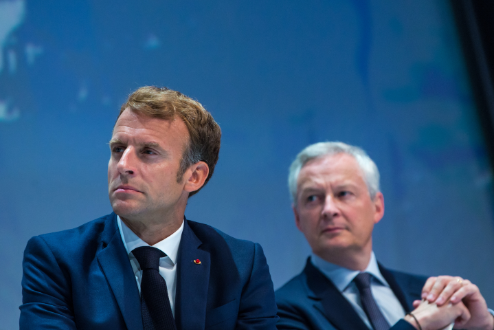 Emmanuel Macron, président de la République, et Bruno Le Maire, ministre de l'Economie des Finances et de la Souveraineté industrielle et numérique - CHRISTOPHE PETIT TESSON / POOL / AFP