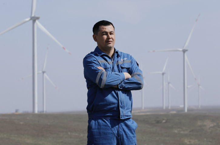 Le Kazakhstan investit dans les énergies renouvelables. Kalizhan Ospanov / XINHUA / Xinhua via AFP