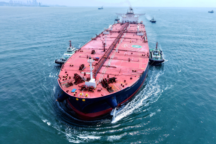 Pétrolier. Photo by Yu Fangping / CFOTO via AFP
