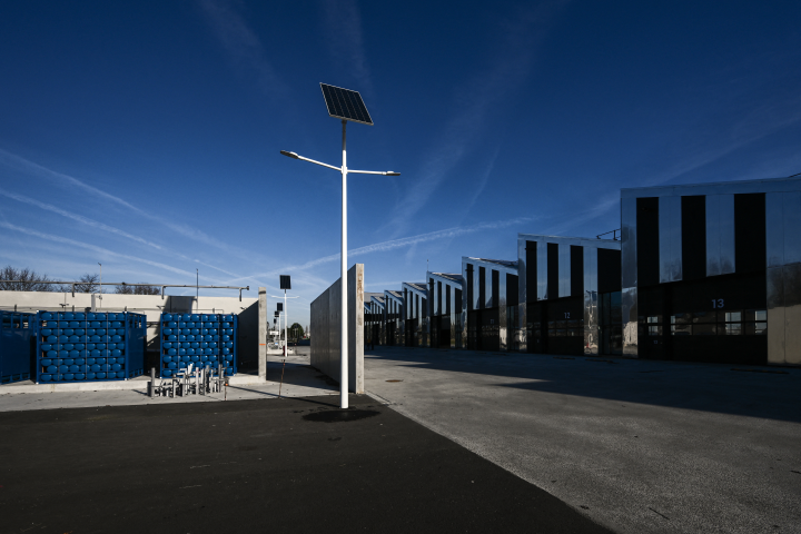 Usine de HDF Energy, inaugurée en 2024 (Photo by Philippe LOPEZ / AFP)