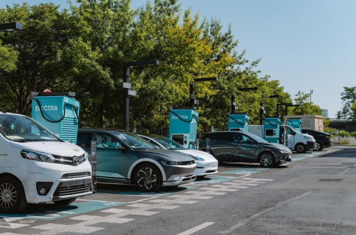 Bornes de recharge Electra, crédits : Charge France