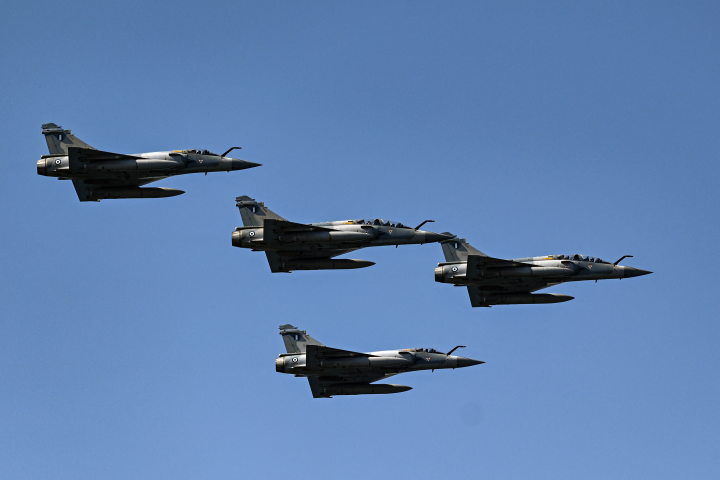 Avions de combat Rafale (Photo by Sakis MITROLIDIS / AFP)