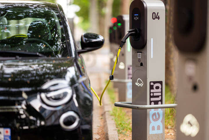 Les véhicules électriques font partie des 17 technologies vertes d'avant-garde prises en compte par la Cnuced (Romain GAILLARD/REA)