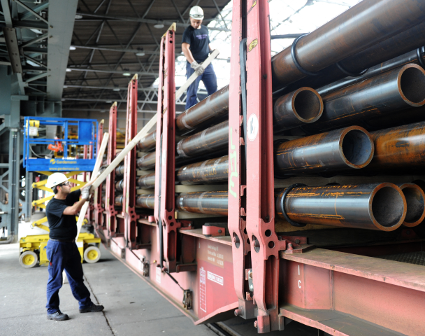 Vallourec Deutschland perdrait 100 millions d'euros par an depuis 7 ans selon le groupe. (PVallourec Deutschland perdrait 100 millions d'euros par an depuis 7 ans selon le groupe. (Photo by CAROLINE SEIDEL / DPA / dpa Picture-Alliance via AFP)hoto by CAROLINE SEIDEL / DPA / dpa Picture-Alliance via AFP)