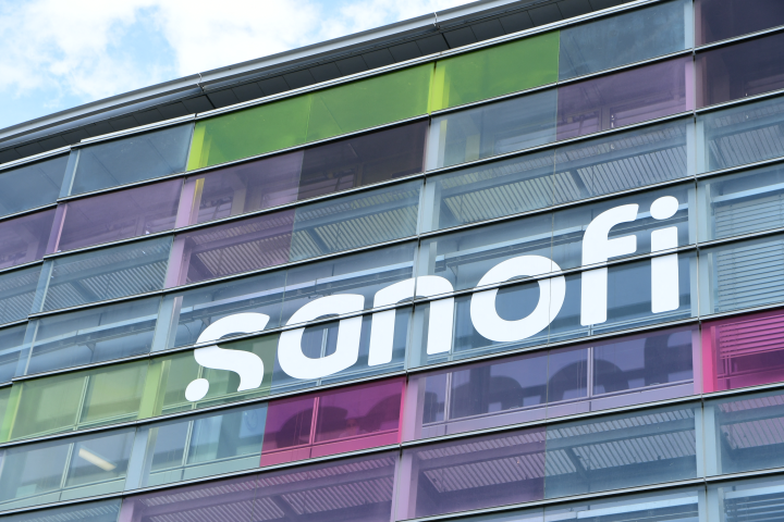 Sanofi sévèrement sanctionné en Bourse après un 