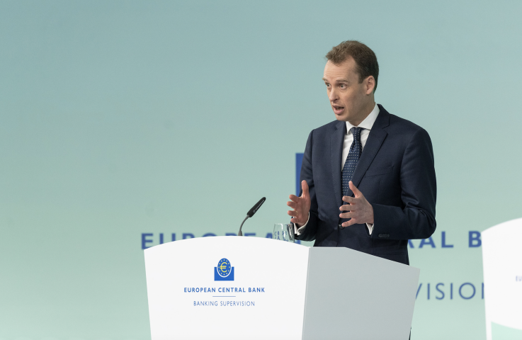 Frank Elderson. Crédit Andrej Hanžekovič / ECB