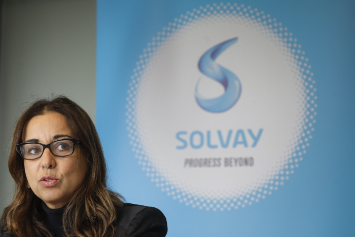 Ilham Kadri, la directrice générale du groupe de chimie Solvay - Photo by THIERRY ROGE / BELGA MAG / Belga via AFP