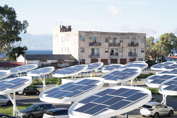 Panneaux solaires en Italie. Fiora Garenzi / Hans Lucas / Hans Lucas via AFP
