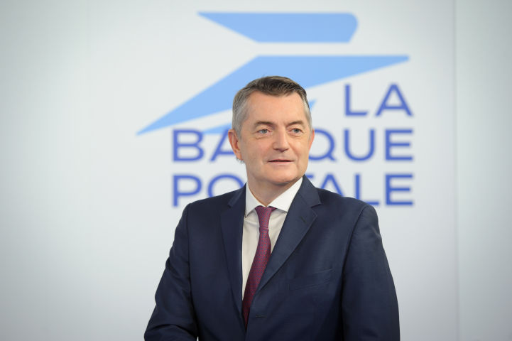 Philippe Heim,  président du directoire de la Banque Postale (©Eric TSCHAEN/REA)