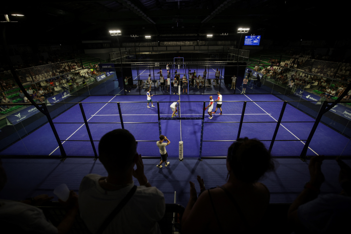 Padel (©Photo by Valentine CHAPUIS / AFP)