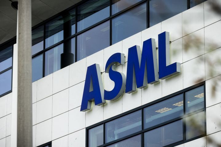 ASML a enregistré une forte baisse de ses prises de commandes au premier trimestre 2024 - Photo by ROB ENGELAAR / ANP MAG / ANP via AFP