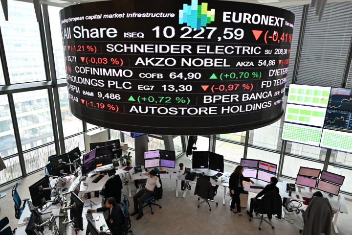 La salle de marché d'Euronext à Paris. (Photo by MUSTAFA YALCIN / ANADOLU / Anadolu via AFP)