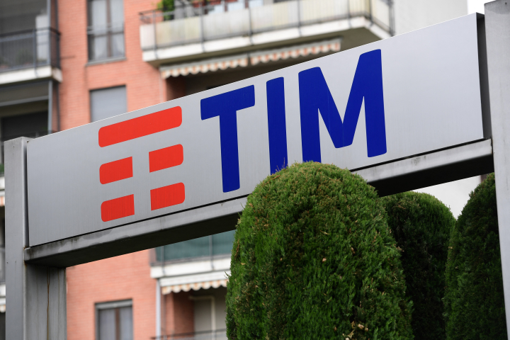 Vivendi juge insuffisantes les premières estimations de la valeur du réseau fixe de Telecom Italia - Photo by MIGUEL MEDINA / AFP