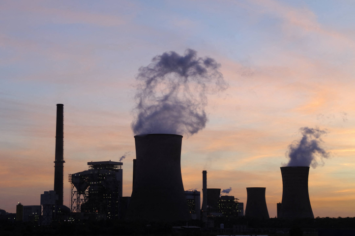 Certains investisseurs européens n'hésitent plus à exclure des secteurs d’activité entiers pour des raisons non liées à l’environnement (Photo by THIERRY GRUN / ONLY FRANCE / Only France via AFP)