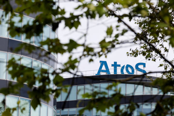 Les deux repreneurs potentiels d'Atos ont révisé leur offre - Photo by Ludovic MARIN / AFP