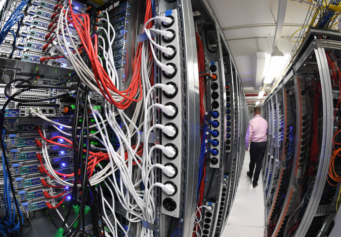 La stratégie d'infrastructure d'EQT investit notamment dans l'essor des infrastructures numériques - Photo by ULI DECK / DPA / dpa Picture-Alliance via AFP