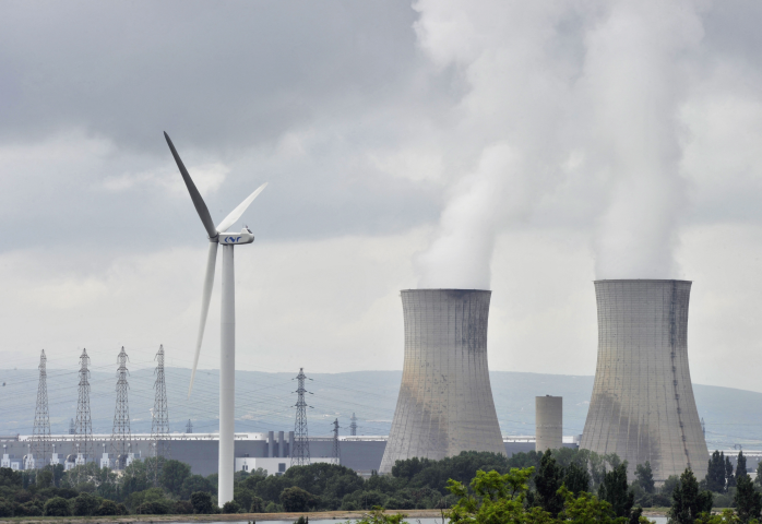 Le nucléaire est considéré comme une énergie propre / Boris HORVAT / AFP