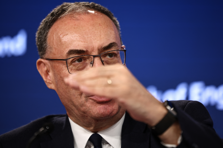 Andrew Bailey, le président du Conseil de stabilité financière et gouverneur de la Banque d’Angleterre. Photo par HENRY NICHOLLS / POOL / AFP