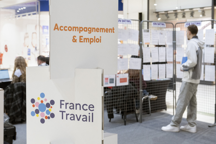 Recrutement. Photo by Jean-François FORT / Hans Lucas / Hans Lucas via AFP