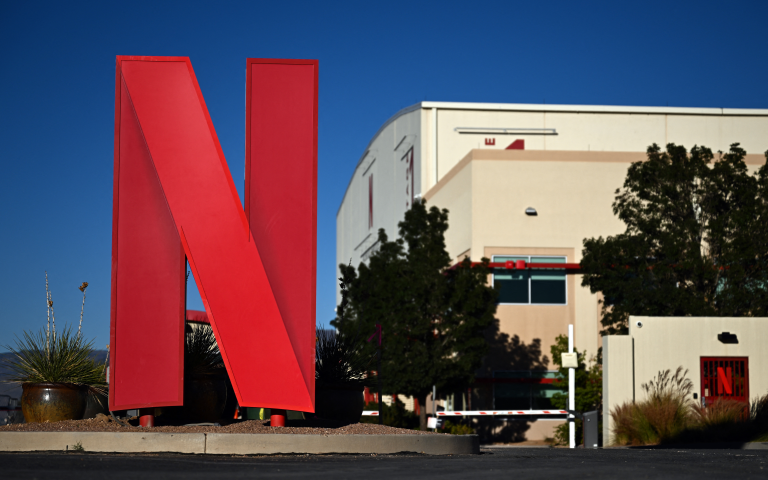 Netflix sous le feu des projecteurs (Photo by Patrick T. Fallon / AFP)