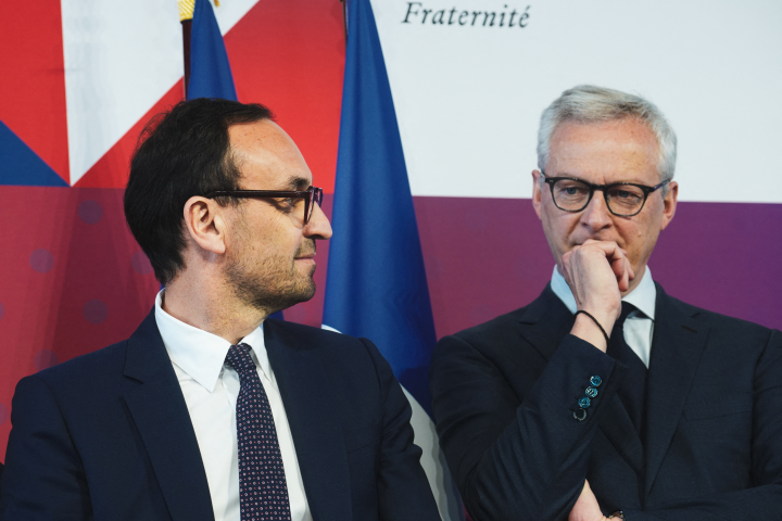Thomas Cazenave, ministre démissionnaire délégué aux Comptes publics et Bruno Le Maire, ministre démissionnaire de l'Economie et des Finances - DANIEL DORKO / Hans Lucas / Hans Lucas via AFP