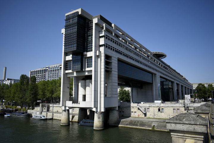 Les candidats à la reprise de Casino présentent mardi leurs projets devant le Comité Interministériel de Restructuration Industrielle (CIRI) à Bercy - Photo by Magali Cohen / Hans Lucas / Hans Lucas via AFP