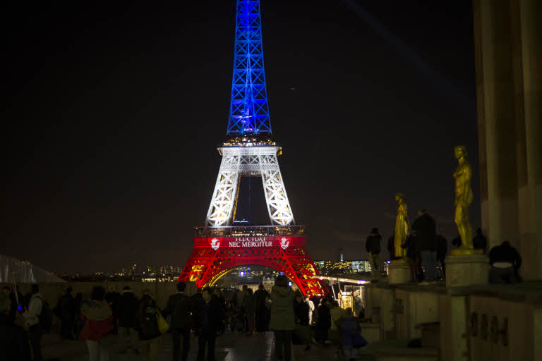 France - Paris - drapeau français 
