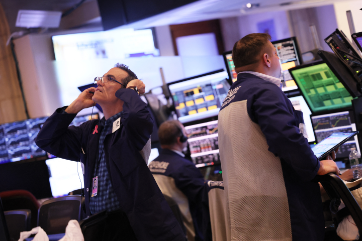 Salle des marchés (Photo by Michael M. Santiago / GETTY IMAGES NORTH AMERICA / Getty Images via AFP)