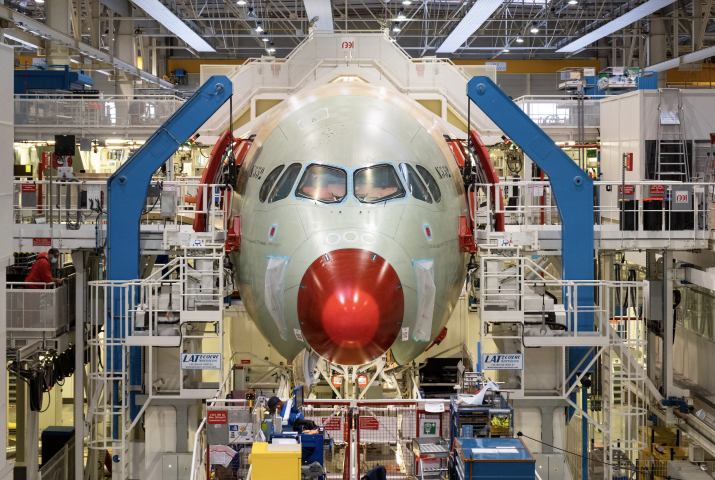 L'aéronautique pourrait expliquer une partie des moindres gains de productivité dans l'Hexagone. Adrien Nowak / Hans Lucas / Hans Lucas via AFP