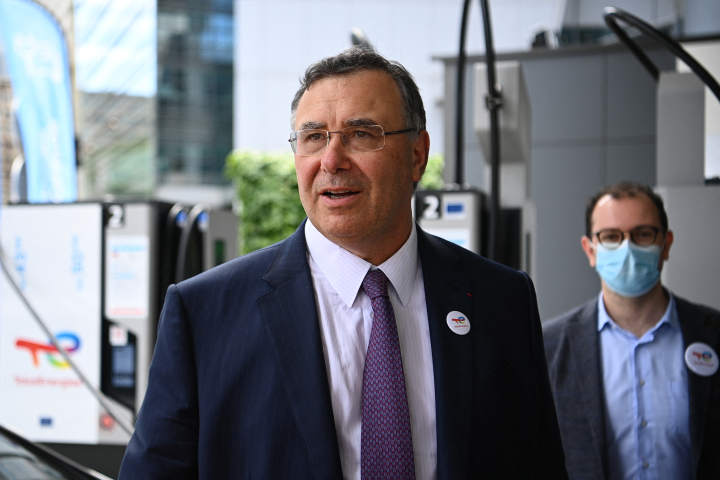 Patrick Pouyanné, président-directeur général de TotalEnergies (©Photo by Christophe ARCHAMBAULT / AFP)