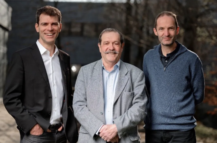 De gauche à droite : Georges-Olivier Reymond, Alain Aspect et Antoine Browaeys (© Pasqal)
