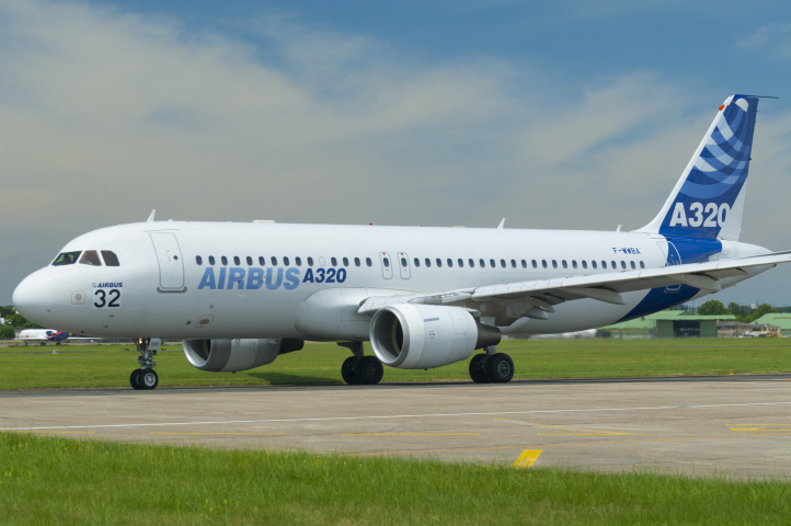 Un A320 sur le tarmac du Bourget, quinze livraisons en moins prévues pour 2025 - Photo by Thierry GRUN / Only France via AFP