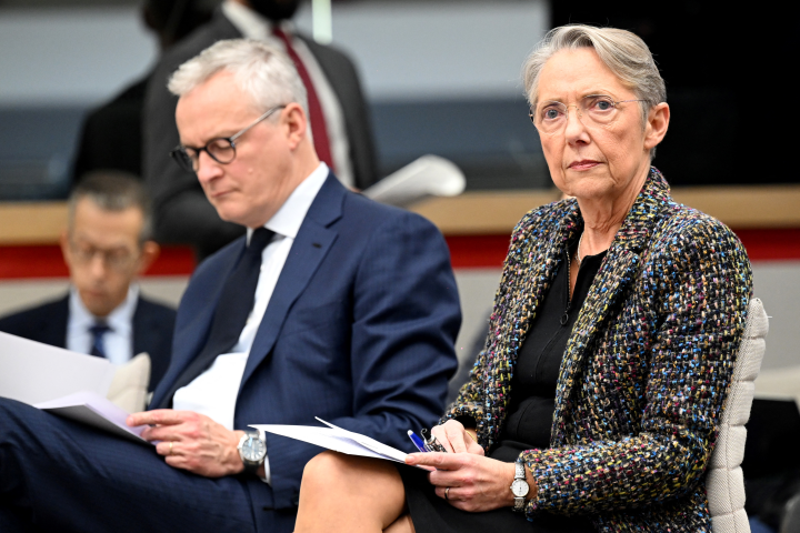 Bruno Le Maire, ministre de l'Economie et des Finances, et  Elisabeth Borne, Première ministre - Bertrand GUAY / POOL / AFP
