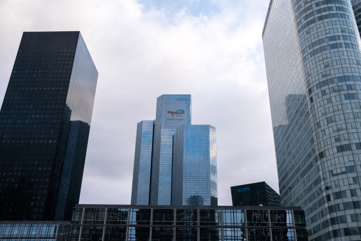 La Défense (© Photo by Martin Bertrand / Hans Lucas / Hans Lucas via AFP)