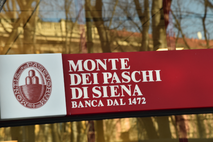 Monte dei Paschi di Siena a lancé une offre à 13,3 milliards d'euros sur sa compatriote Mediobanca - Photo by GIUSEPPE CACACE / AFP