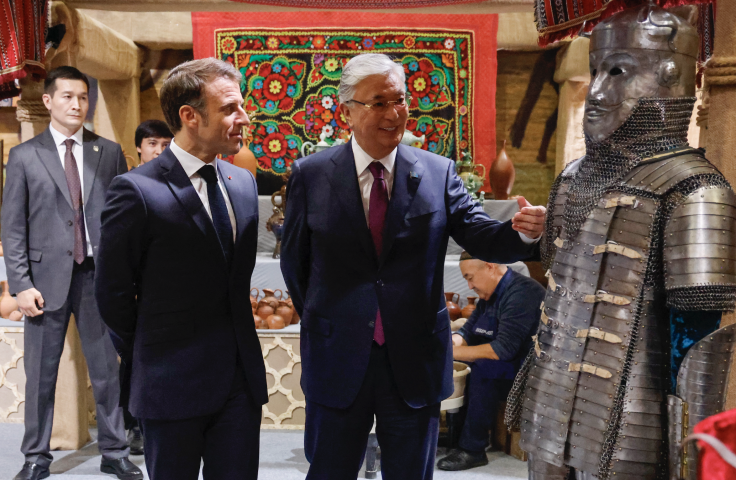 Le président de la République en visite officielle au Kazakhstan, un pays aux importantes réserves d'uranium. Ludovic MARIN / AFP