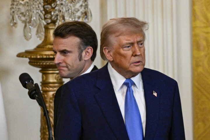 Emmanuel Macron, président de la République française et Donald Trump, président des Etats-Unis - Celal Gunes / ANADOLU / Anadolu via AFP